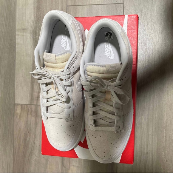 Nike Vast Grey Dunks - Picture 3 of 7